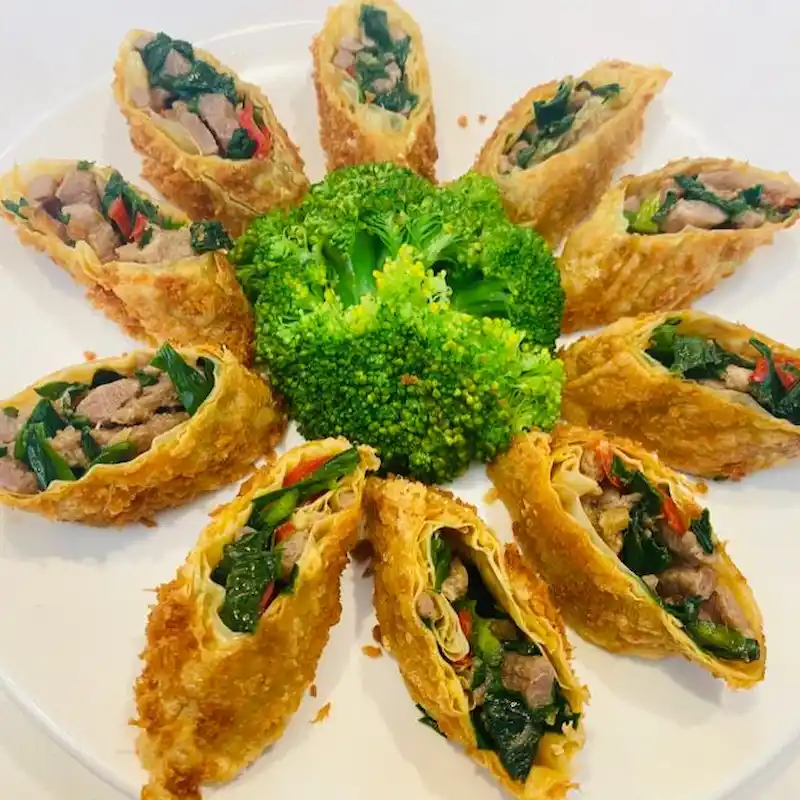 韭香脆皮卷 Crispy Green Chive and Pork Roll 